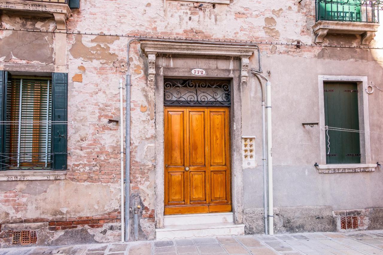 Casa Masa Close To @s.lucia Train Station Apartament *